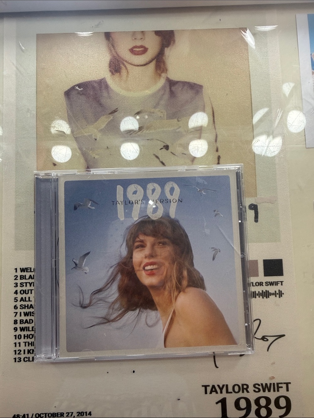 Taylor Swift 1989 (Taylor’s Version) CD – Light Blue & White Cover